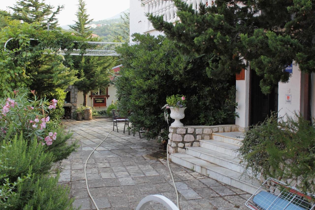 Apartments And Rooms With Parking Space Klenovica, Novi Vinodolski - 5590 Exteriör bild